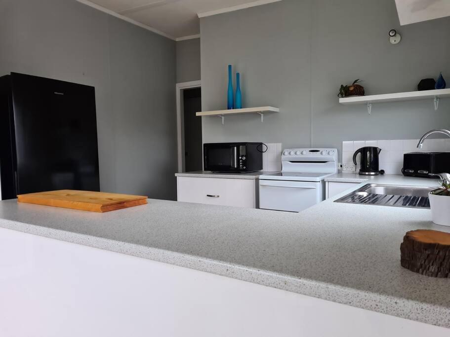 Holiday House On Sale Villa Tullah Bagian luar foto